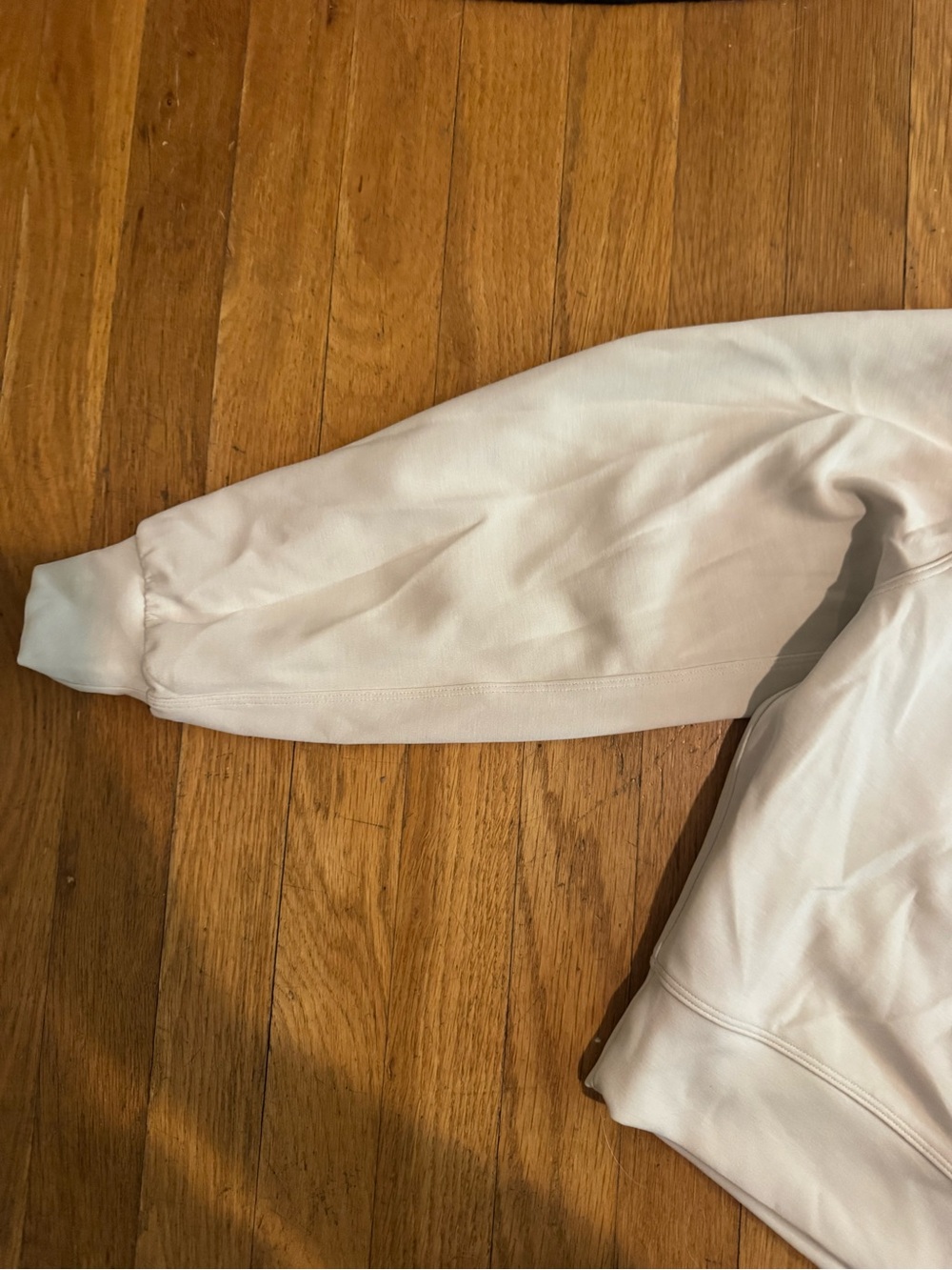 Lululemon white soft stream crew size 6 - Picture 4 of 8